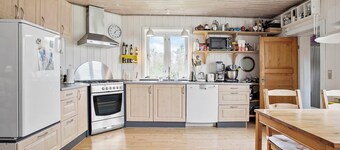 Lovely holiday home with 2 bathrooms, close to the North Sea.