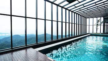 2 indoor pools