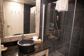 Chambre Confort | Salle de bain