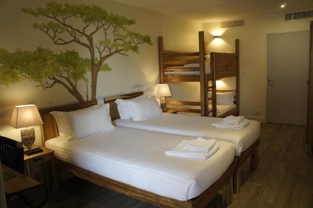 Comfort Room | Soundproofing, free cots/infant beds, free WiFi, bed sheets