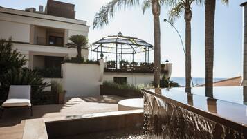 Indoor pool, seasonal outdoor pool