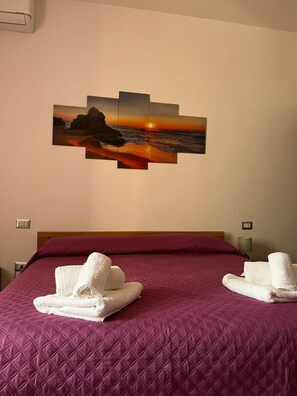 Room - Raffel house with garden a few minutes from the sea and the center of Alghero (Alghero)