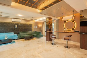 Familienzimmer, Balkon, Stadtblick | Wohnzimmer