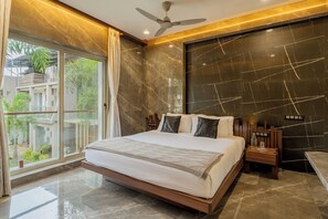 Kamar Keluarga, balkon, pemandangan kota | Tirai kedap cahaya, setrika/meja setrika, dan Wi-Fi gratis