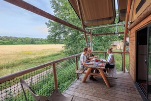 Cabin | Terrace/patio - Huttopia de Roos (Beerze)
