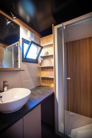 Comfort Chalet | Bathroom - Huttopia de Roos  (Beerze)