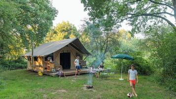 Deluxe Tent | Terrace/patio