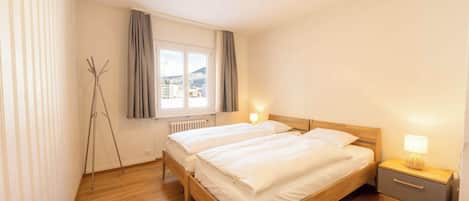 3 bedrooms, iron/ironing board, travel cot, WiFi