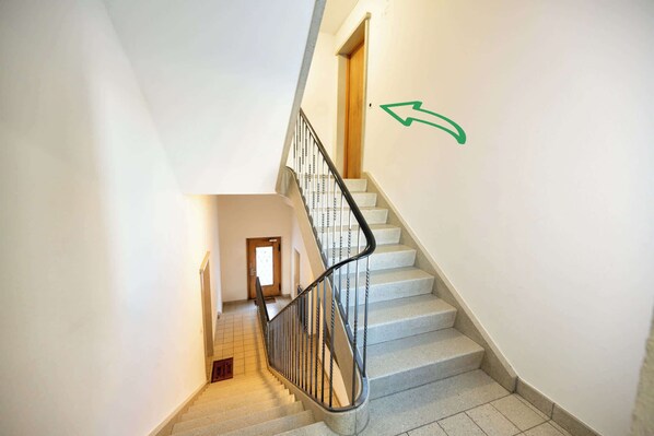 Interior - Modern Apartment, Near to Skiing Scenic Lake Views (Sankt Moritz)