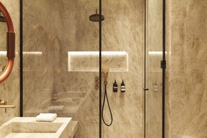 Signature-Suite, 3 Schlafzimmer, Stadtblick | Badezimmer
