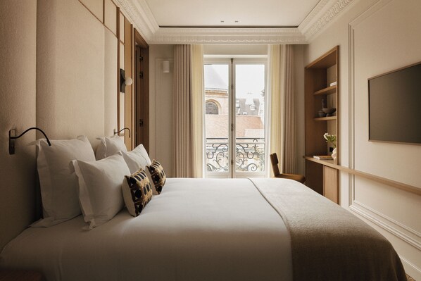 Suite Signature, 3 chambres, vue sur la ville | Literie de qualité, lit avec matelas à plateau-coussin