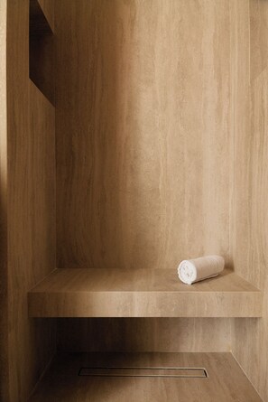 Deluxe Apartment, 1 Bedroom, City View | Bathroom