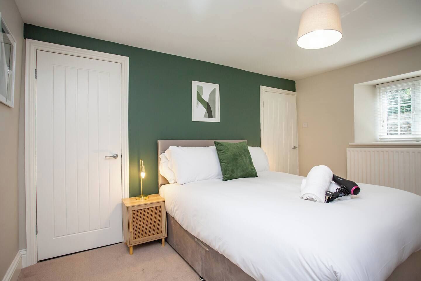 2 多间卧室、办公桌、熨斗/熨衣板、免费 WiFi