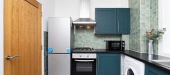 Discover comfort at our 2-bedroom home in Dunfermline, offering 3 beds for a relaxing stay