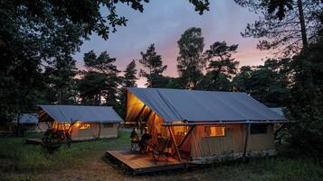 Deluxe Tent | Terrace/patio