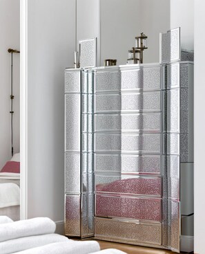 Apartment | 3 bedrooms, free WiFi, bed sheets