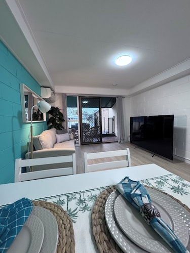 The Love Shack on Queen St Bongaree