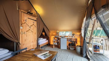 Deluxe Tent | Private kitchen | Highchair