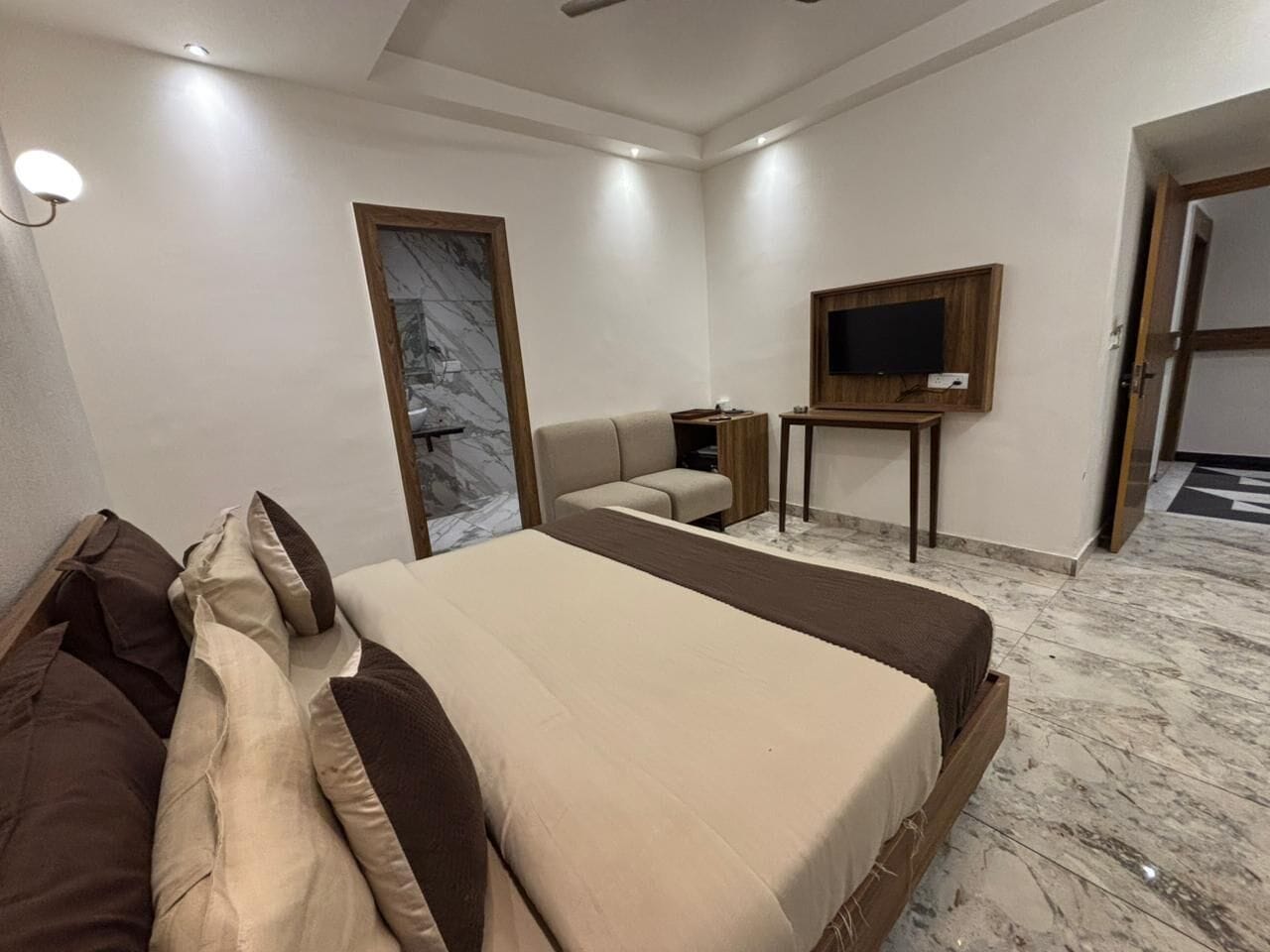 Chambre Deluxe double, vue sur la ville | Accès au Wi-Fi (inclus)