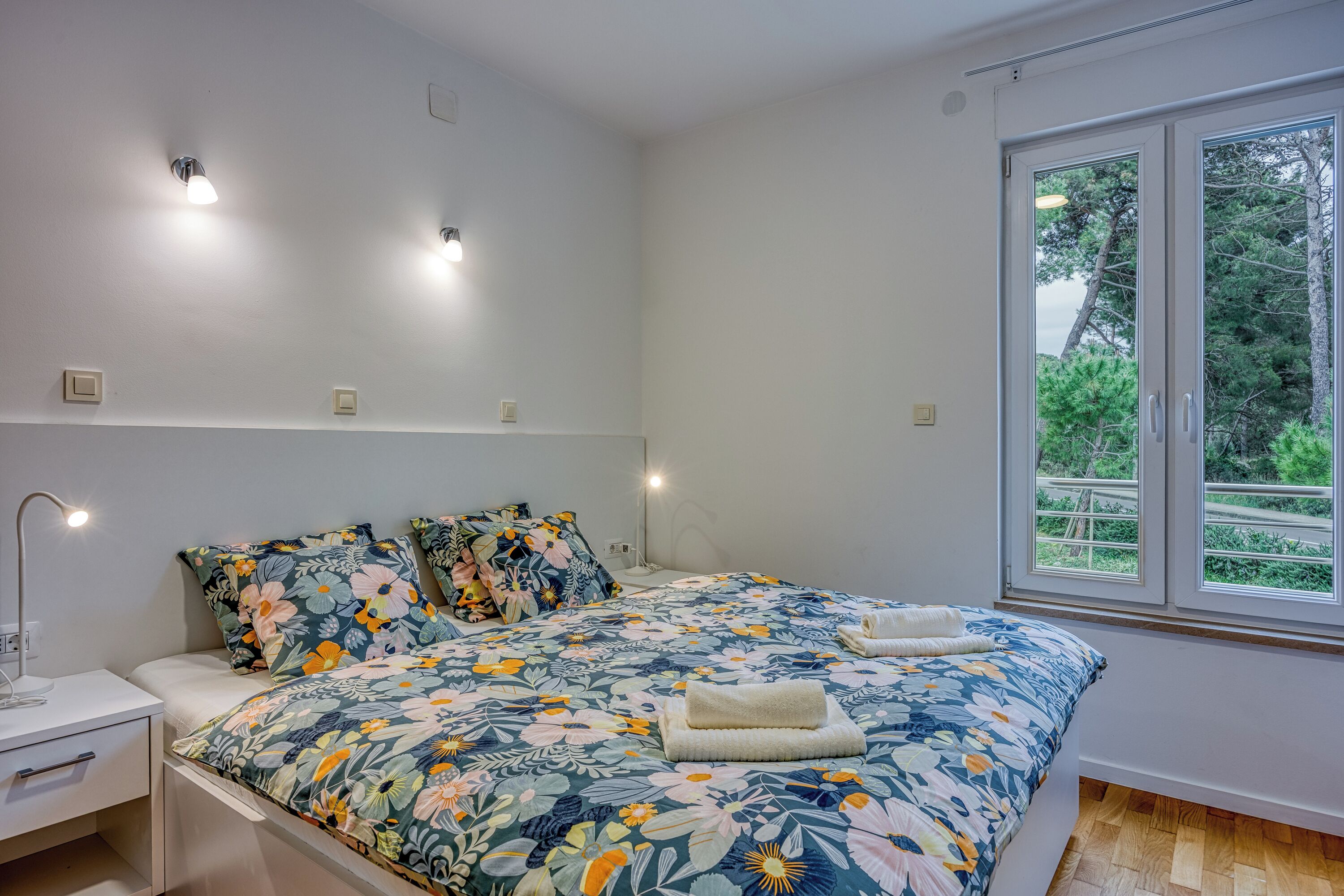 1 habitación, tabla de planchar con plancha, wifi gratis y ropa de cama 