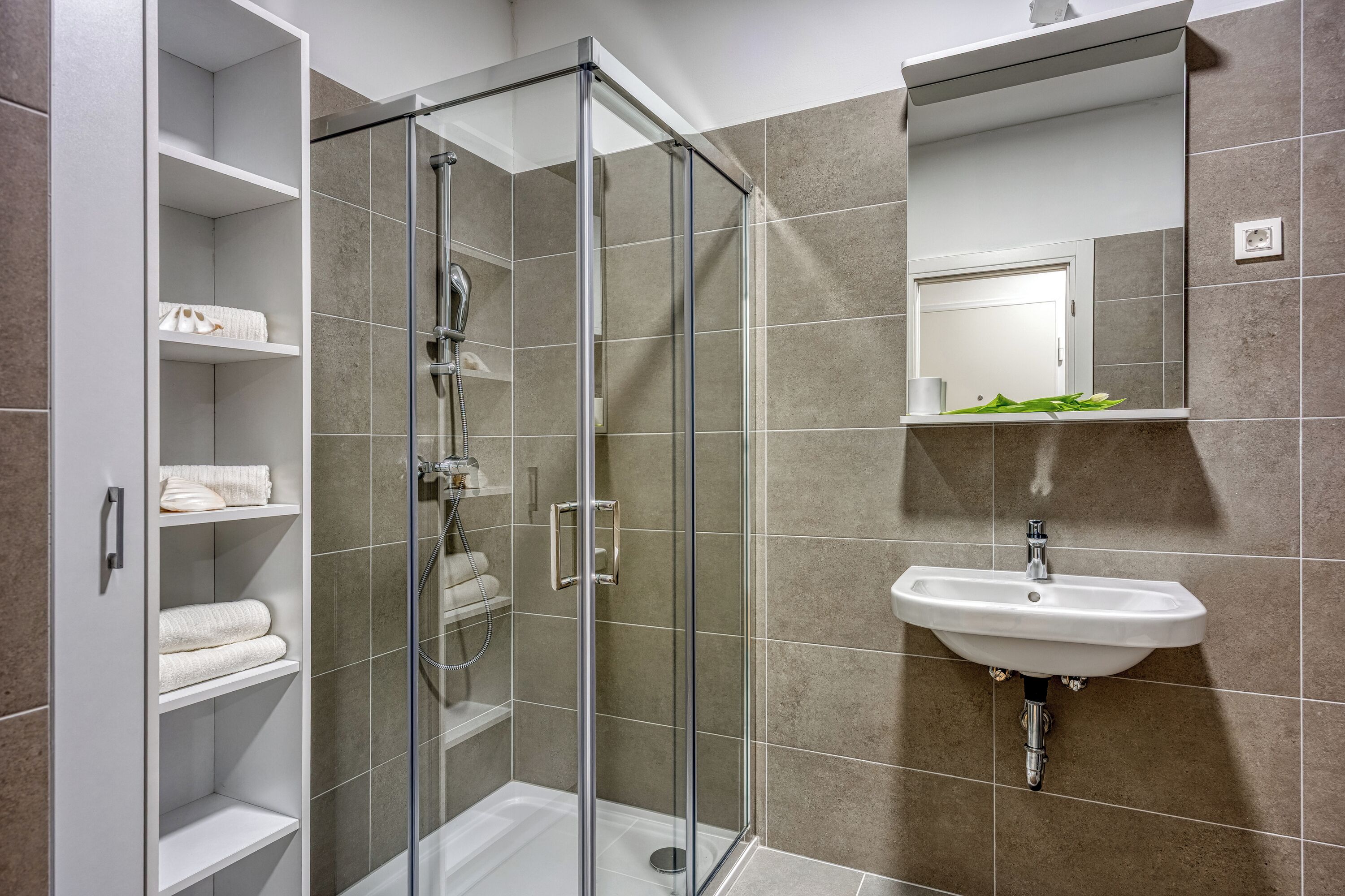 شقة عادية - عدة غرف نوم (Cikat Bay Modern Apartment) | حمام | تجهيزات دش، مجففات شعر، مناشف، صابون