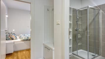 Standard Apartment, Multiple Bedrooms (Cikat Bay Modern Apartment) | Bathroom | Shower, hair dryer, towels, soap