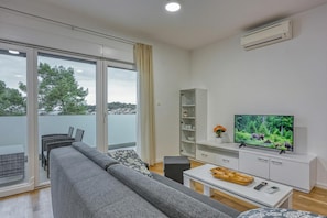 Living area - Cikat Bay Modern Apartment (Mali Losinj)