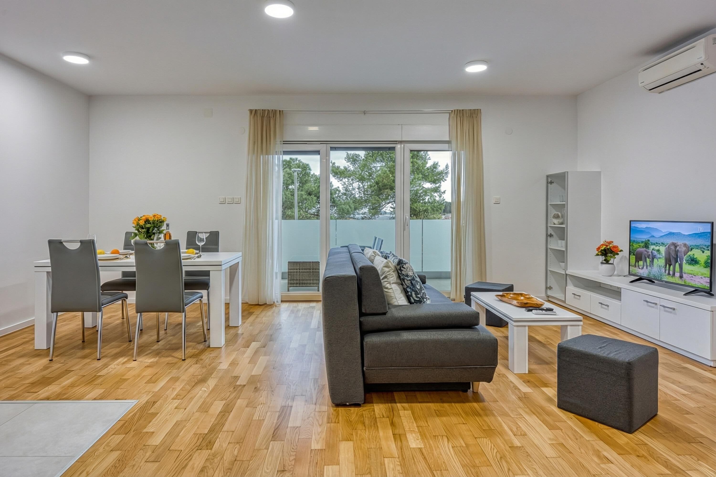 Standard Apartment, Multiple Bedrooms (Cikat Bay Modern Apartment) | Living area
