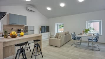 21-Zoll-Smart-TV mit Kabelempfang