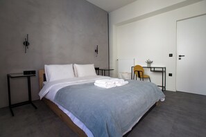 1 dormitorio, tabla de planchar con plancha, wifi y ropa de cama