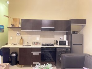 Four, plaque de cuisson, lave-vaisselle