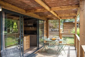 Family Chalet | Terrace/patio - Huttopia Lac de Serre-Ponçon (Ubaye-Serre-Ponçon)