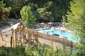 Außen-Kinderspielplatz