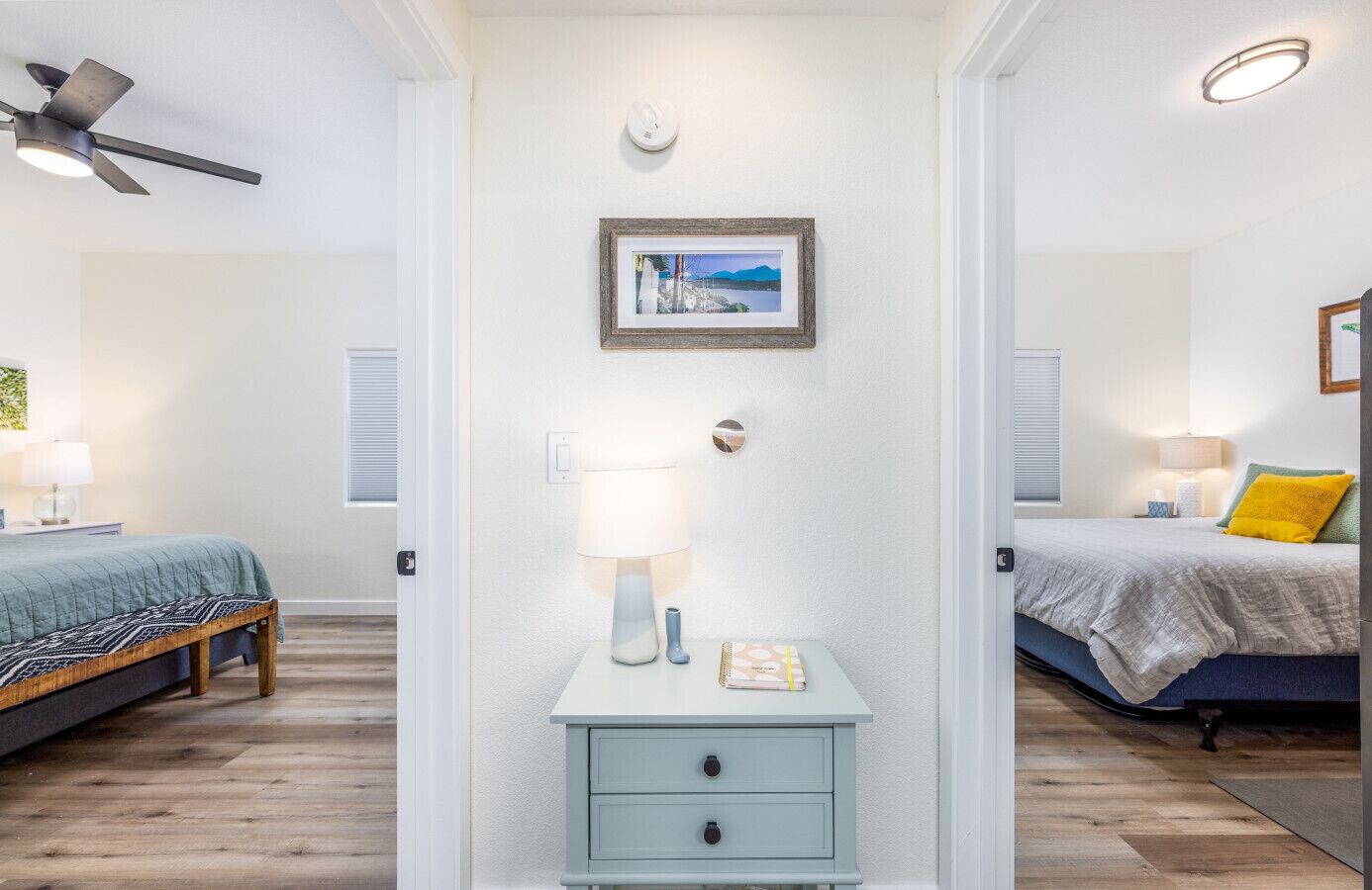 2 間睡房、書桌、熨斗/熨衫板、可攜式嬰兒床