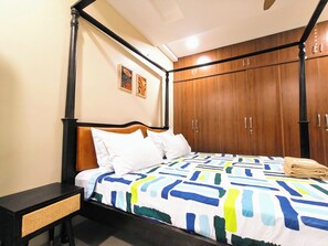 3 室のベッドルーム、アイロン / アイロン台、WiFi、ベッドシーツ