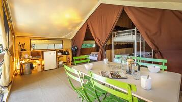 Tente Familiale | Coin séjour | Baby-foot, table de tennis de table