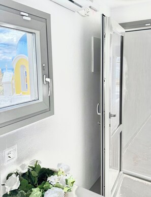 Quarto casal superior | Cofres nos quartos, Wi-Fi de cortesia, roupa de cama