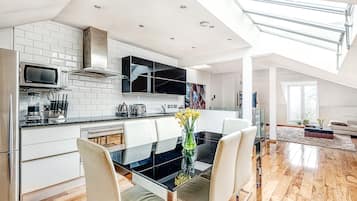 Apartment | 3 bedrooms, Internet