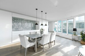 Apartment, Accessible | 3 bedrooms, Internet