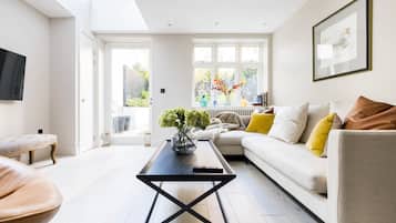 Apartment | 2 bedrooms, Internet