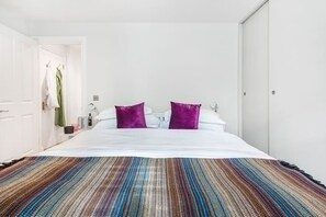 House | 1 bedroom, Internet - Miss Westside Story - by Out of Office Lifestyle (London)