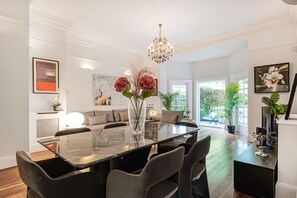 Apartment | 3 bedrooms, Internet