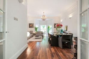 Apartment | 3 bedrooms, Internet