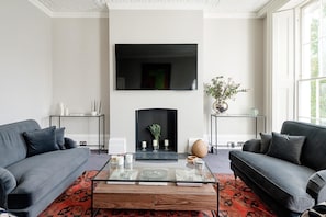 House - The Notting Hill Townhouse - by Out of Office Lifestyle (London)