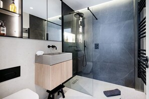 House | 2 bedrooms, Internet - The Modern Glasshouse - by Out of Office Lifestyle (London)