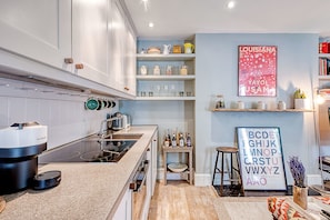 Apartment | 1 bedroom, Internet - The Westbourne Hideaway - Notting Hill 1 Bed - by Out of Office Lifestyle (London)