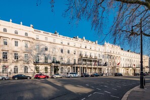 3 bedrooms, Internet - Belgravia Beauty - by Out of Office Lifestyle (London)