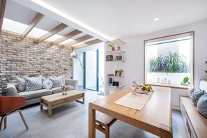 Apartemen | 2 kamar tidur dan internet