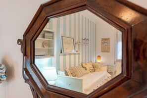 Interior detail - Stylish flat balcony near Rapallo Castle (Rapallo)