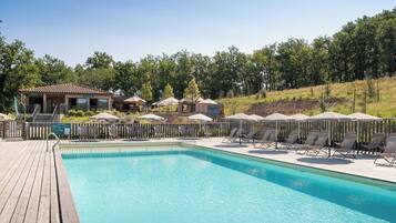 Seasonal outdoor pool